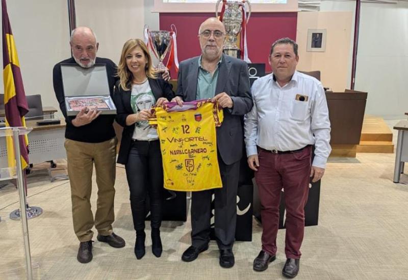 Homenaje - Club Deportivo Futsi Atltico Navalcarnero